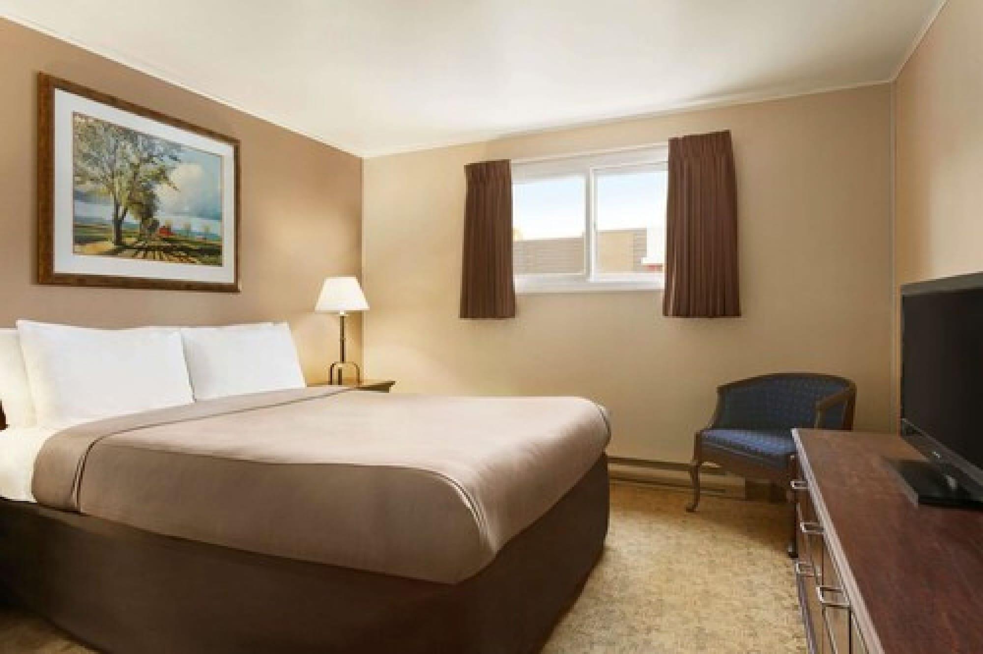 Travelodge By Wyndham Kenora Exterior photo